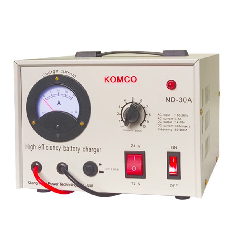 KOMCO AGM startet und stoppt das reine Kupferladegerät 12V24V intelligentes Batterieladegerät mit hoher Leistung.